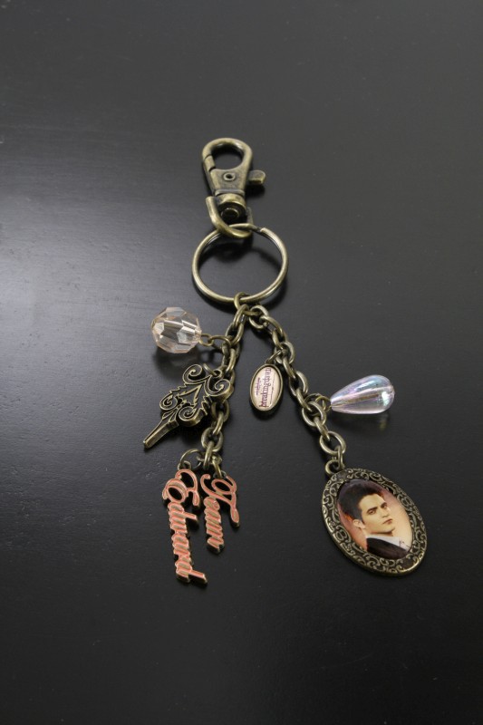 23173 Edward Bag Clip 800