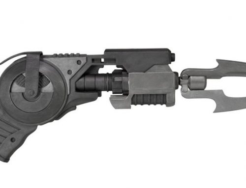 GameStop Exclusive Batman Arkham Origins Grapnel Prop Replica Coming Soon!