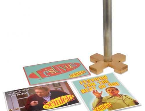 Seinfeld – 9″ Festivus Pole and Greeting Card Set