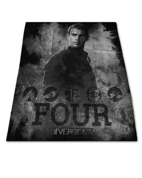 1300x 26855 Four Fleece Throw 650