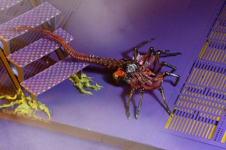 NECAOnline.com | 1200x Facehugger2