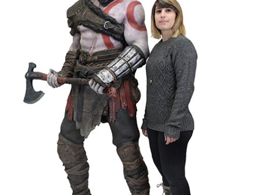 DISCONTINUED – God of War (2018) – Life-Size Foam Replica Figure – Kratos