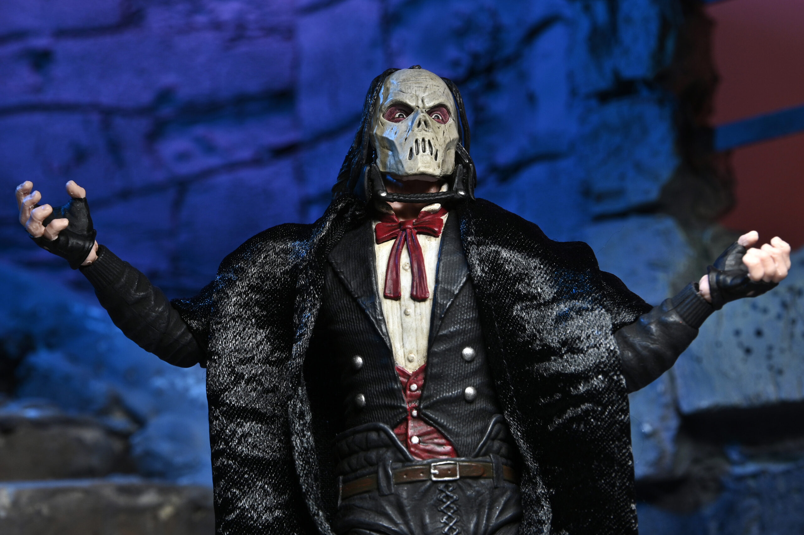 NECAOnline.com | Universal Monsters x TMNT – 7” Scale Action Figure - Ultimate Casey as The Phantom